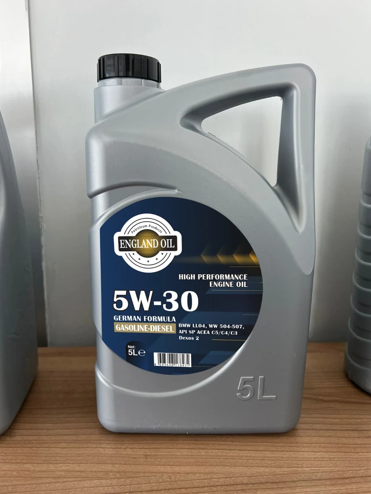 England Oil 5W-30 yüksek performans motor yağı 5 litre gri bidon